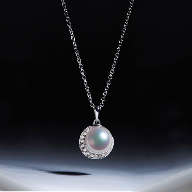 Pendentif couronne Or blanc Diamants. Perle Akoya - 2