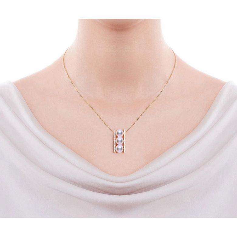 Pendentif 3 perles Akoya. Barettes or jaune sertis diamants. Otohiko - 2