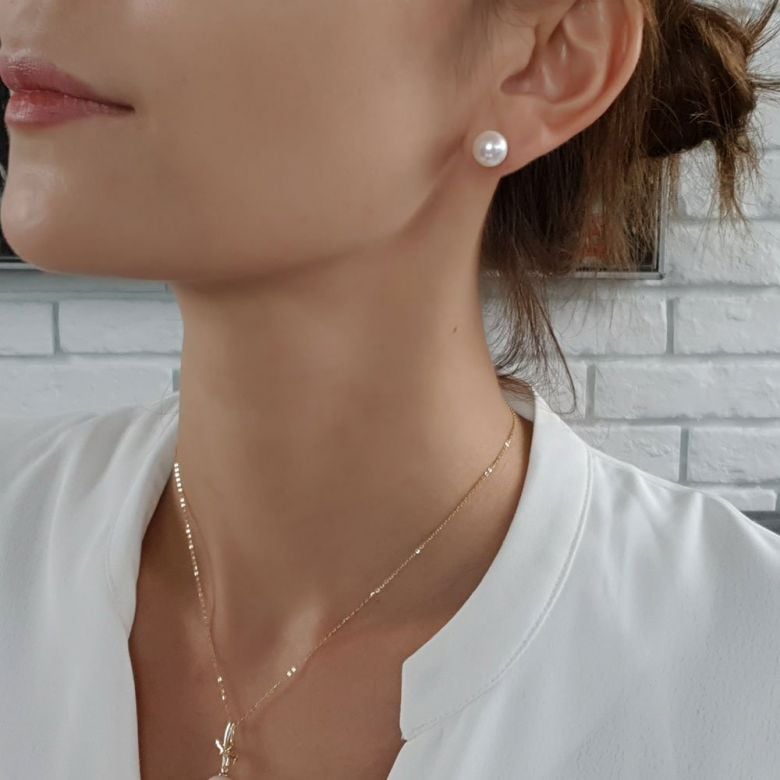 Boucles d'oreilles perles eau douce blanches - 8/9mm - Clous or jaune - 5