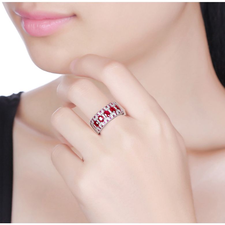 Bague Orientale à Paris. Or blanc, Rubis et diamants - 2
