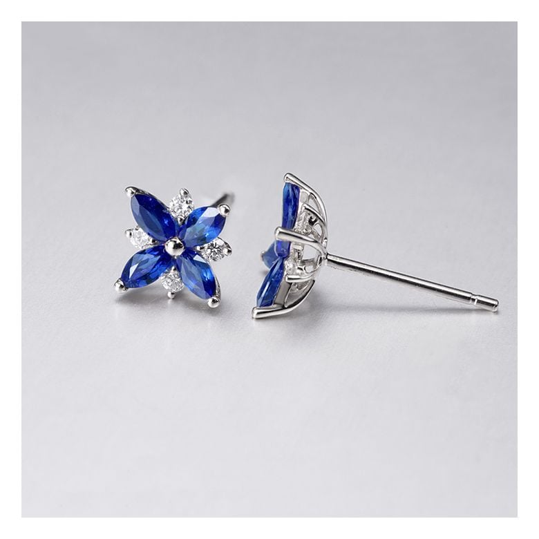 Boucle oreille fleur saphir bleu, diamant, or blanc - Véronique des ruisseaux - 3