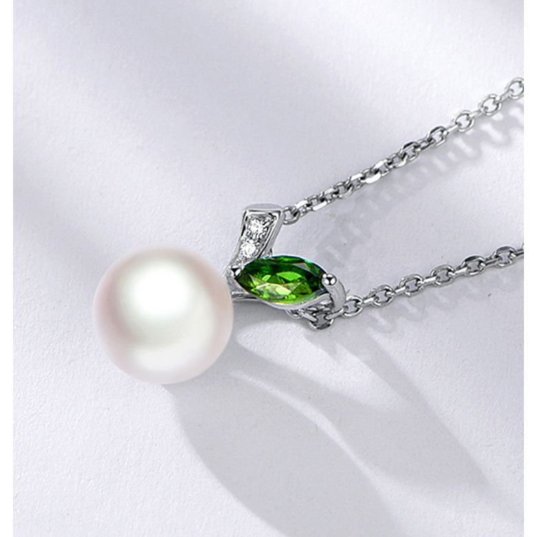 Pendentif perle Akoya. Or blanc, diamants et Péridot - 5