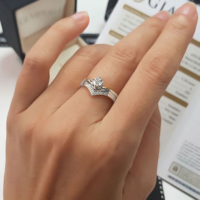 Bague Solitaire Accompagné Wonder Woman -  Bague de Fiançailles Or Blanc | Gemperles - 4