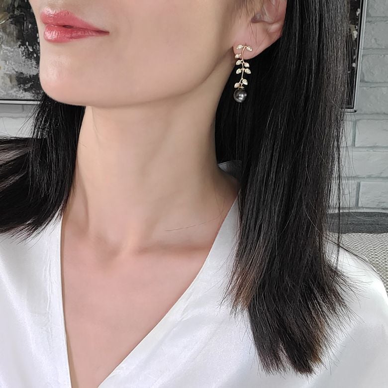 Boucles d'oreilles Nature - Perles de Tahiti noires - Or jaune, diamants - 2