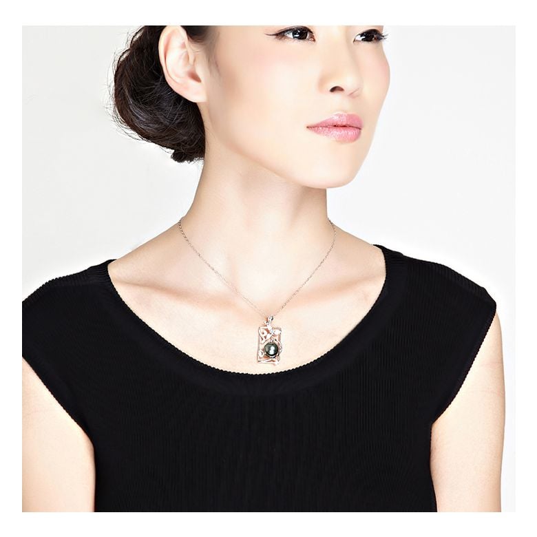 Pendentif Orchidée en perle de Tahiti, Or blanc et diamants - 1