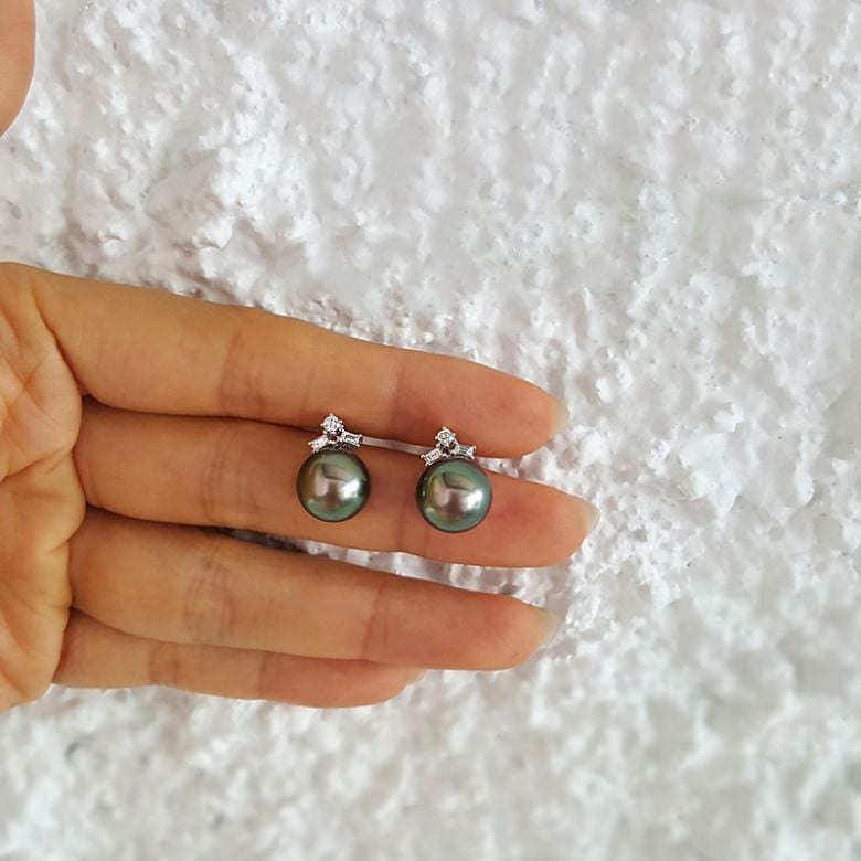 Boucles oreilles perles Tahiti - Or blanc - Diamants ronds, émeraudes - 4