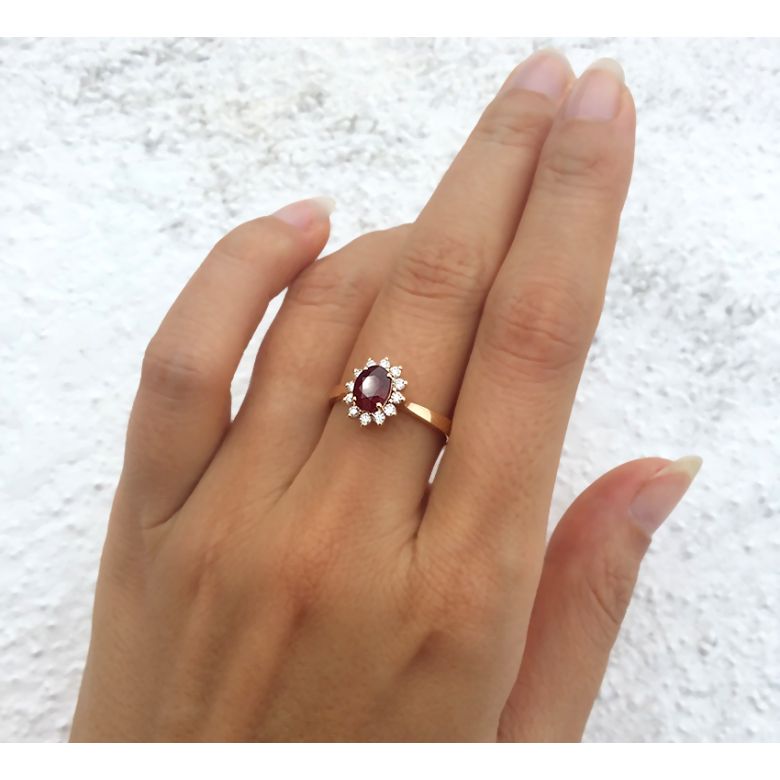 Bague rubis, diamants monture or jaune - Création florale classique - 5