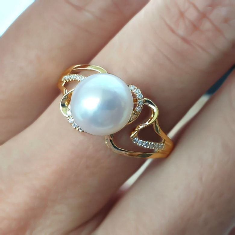 Bague moderne luxe perle de culture blanche - Or jaune, diamants - 4