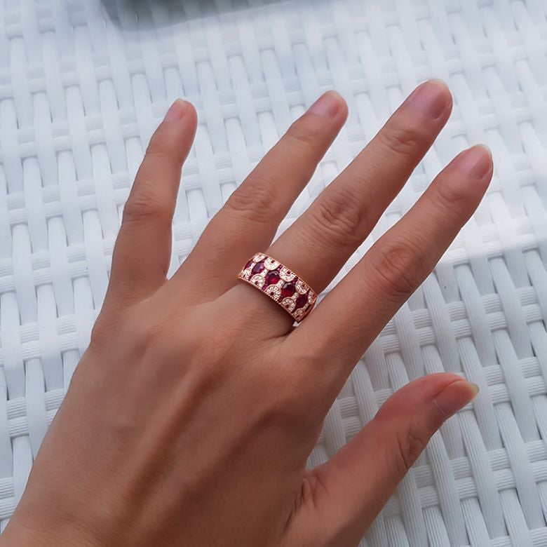 Bague Orientale à Paris. Or jaune, Rubis et diamants - 8