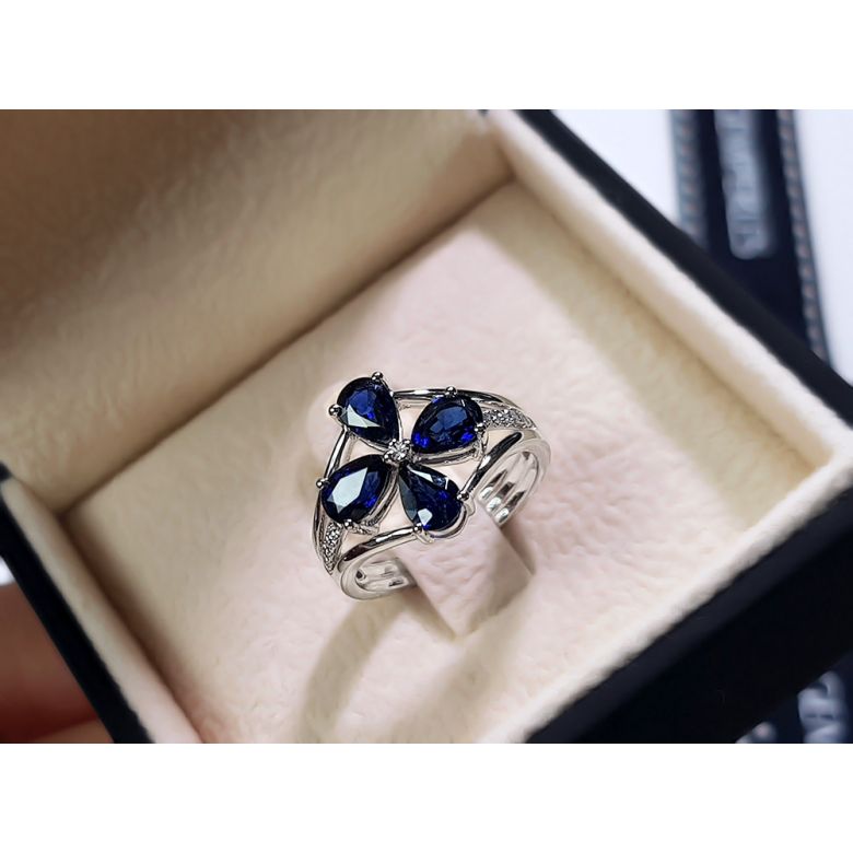 Bague solitaire saphirs fleur et Or blanc. Linéaire diamants - 9