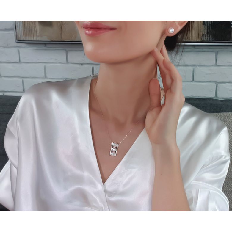 Pendentif 3 perles Akoya. Barettes or blanc sertis diamants. Otohiko - 11