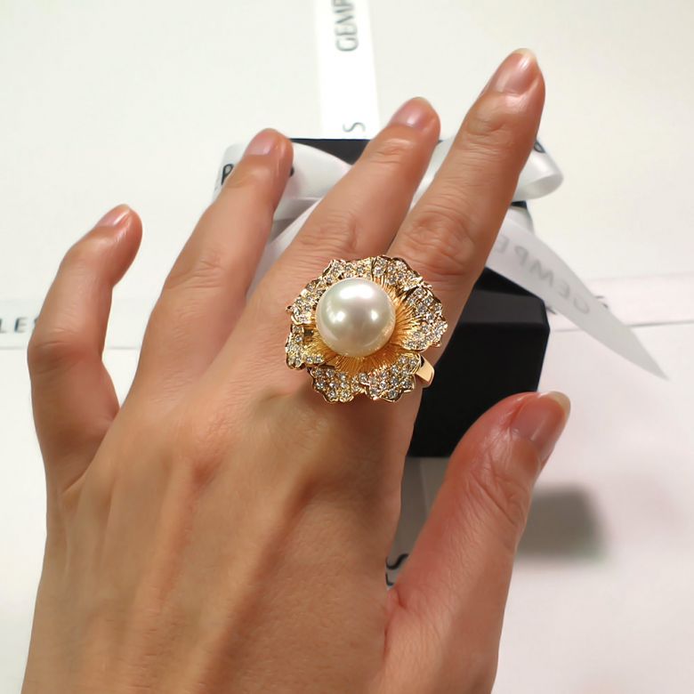 Bague perle d'Australie - Fleur or jaune pétales ajourées - Diamants - 2