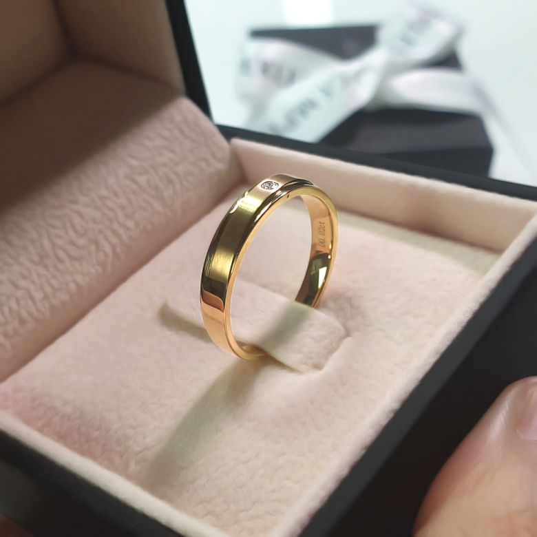 Duo d'alliances Or jaune et diamants. Une pointe d'amour - 3