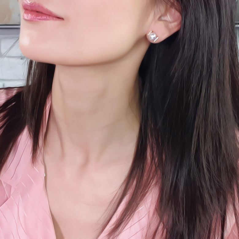 Boucles oreilles modernes forme rail. Or jaune, Diamants et Perles Akoya - 6
