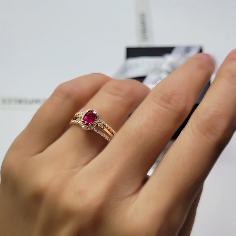 Bague fiançailles rubis or jaune. Diamants - 7