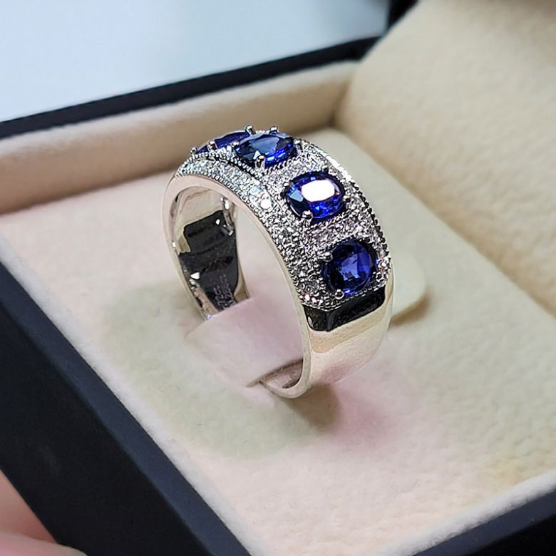 Bague quatuor saphirs. Pavage diamant. Or blanc | Bhagya - 8