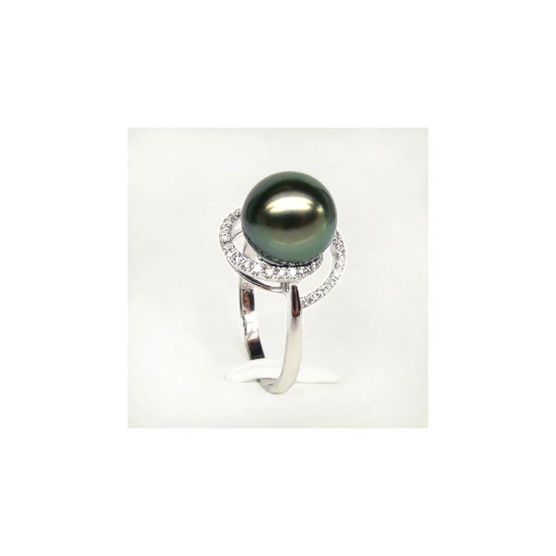 Bague or blanc - Perle de Tahiti encerclée - Diamants sertis griffes - 9
