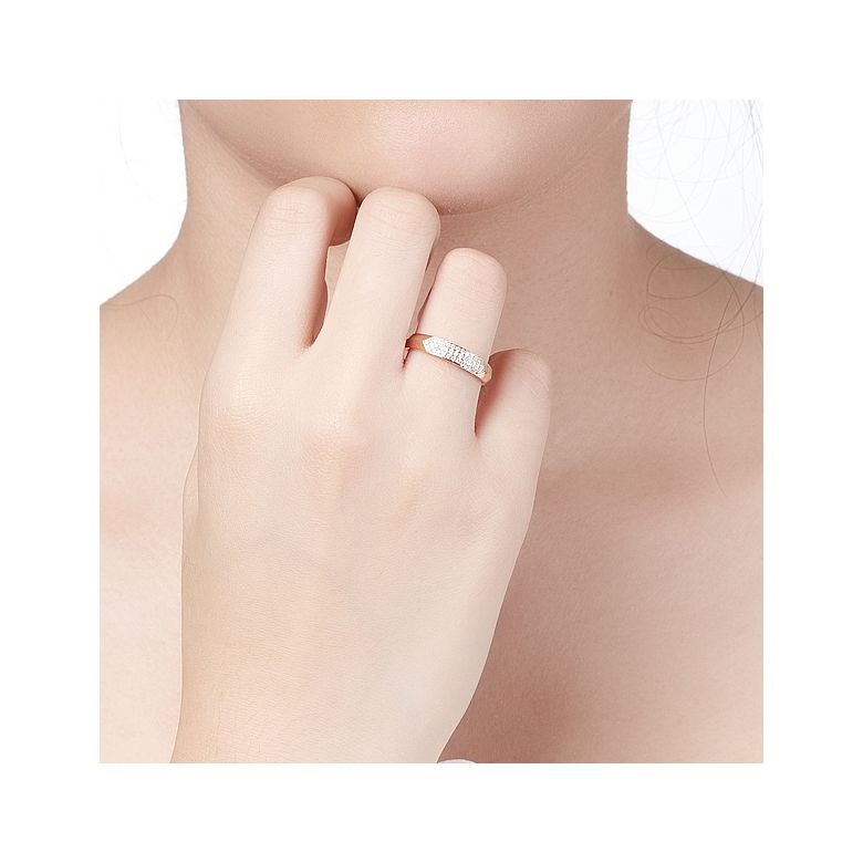 Alliance biseautée pour elle. Or rose, diamants pavés | Mélancolique - 3