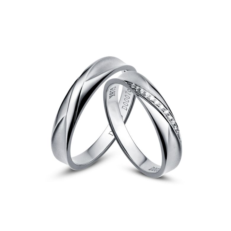 Duo d'alliances prestige - Design en diagonale -  Platine, diamants - 1