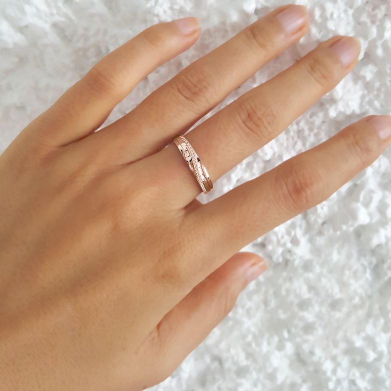 Alliance anneau de prestige. Union symbolique. Diamants, or rose - 2