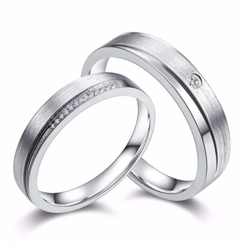 Alliances duo Or blanc et diamants. Une pointe d'amour - 1
