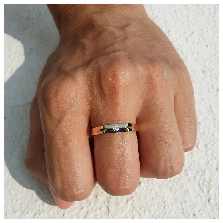 Bague alliance Homme. Solitaire moderne en or jaune. Diamant - 2