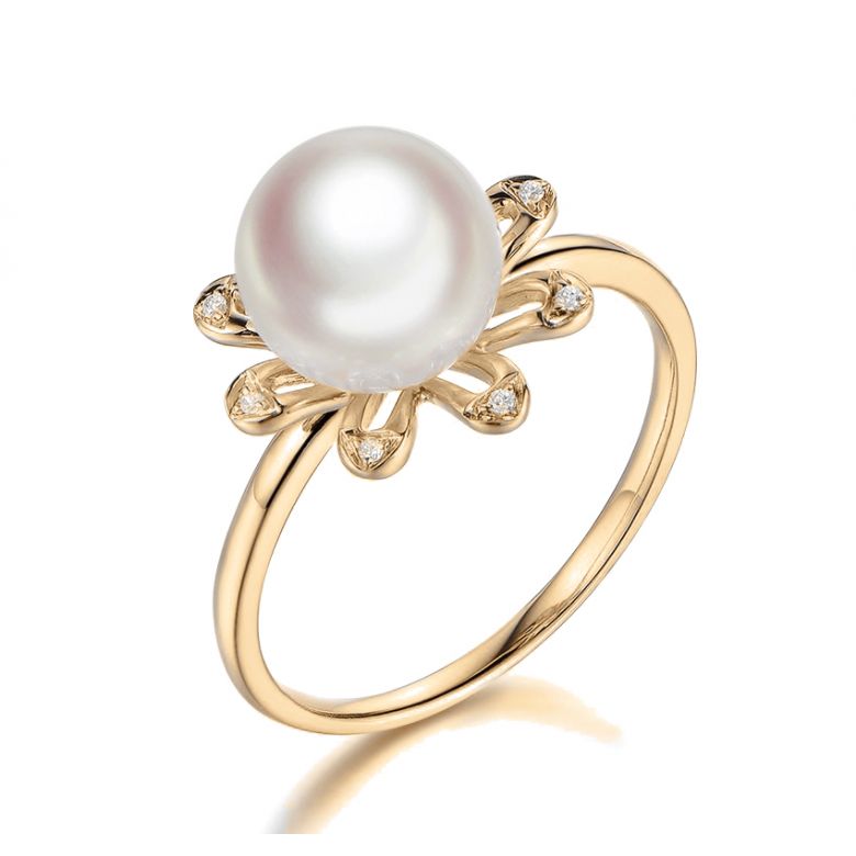 Bague fleur des neiges. Or jaune, pétales de diamants - 1
