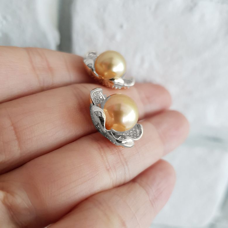 Boucles d'oreilles fleurs de frangipanier - Perles d'Australie dorées or blanc - 4