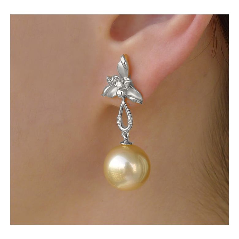 Boucles d'oreilles 3 pétales gold. Perles des mers du Sud or blanc - 2