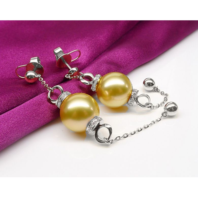 Pendants d'oreilles. Chainettes Or blanc, perles d'Australie dorée et diamants - 5