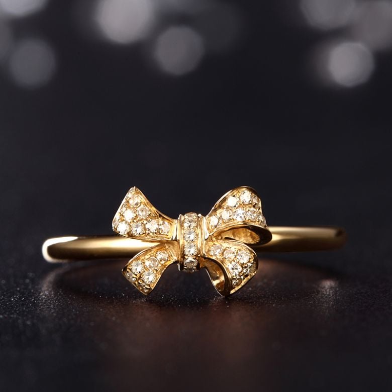Bague petit noeud Or jaune 18cts. Diamants 0.080ct - 3