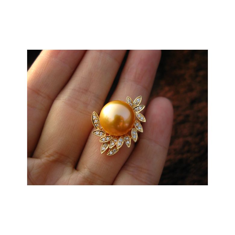 Bague perle australienne - Pétales d'or jaune ajourées, diamants - 7