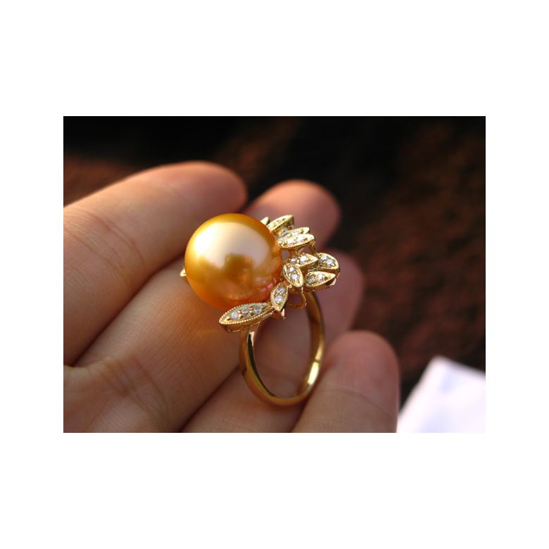 Bague perle australienne - Pétales d'or jaune ajourées, diamants - 8