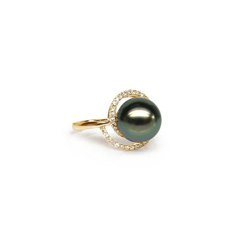 Bague or jaune - Perle de Tahiti encerclée - Diamants sertis griffes - 1