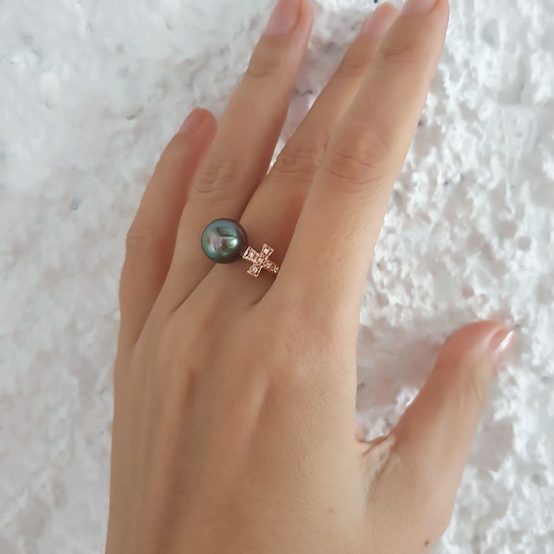 Bague croix romaine - Perle de Tahiti noire paon - Or rose, diamants - 4