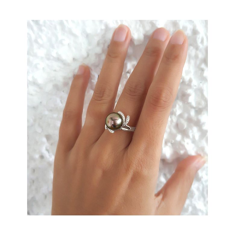 Bague fleur or blanc - Perle de Tahiti - Diamants enchassés aux pétales - 6