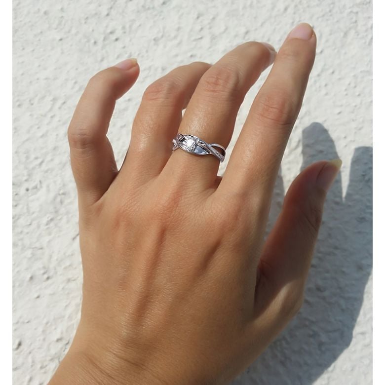 Bague fiançaille en or blanc 750/1000 - Diamants 0.15ct - 5