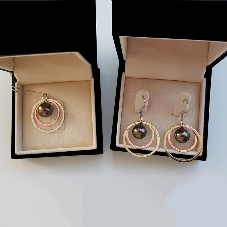 Boucles oreilles en Perles de Tahiti. 2 anneaux or jaune et rose. Samothrace - 3