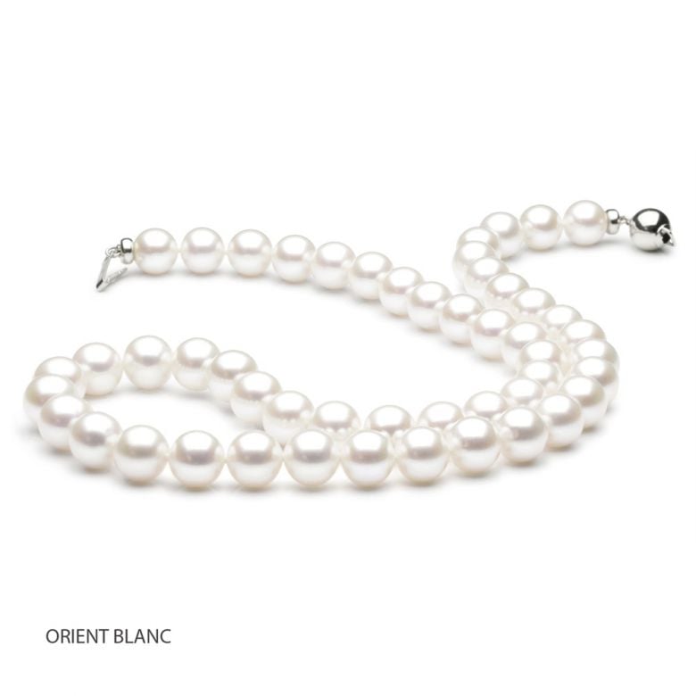 collier perle blanche discret