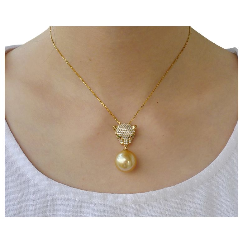 Pendentif Panthère Perle d'Australie dorée. Or jaune et Diamants - 8