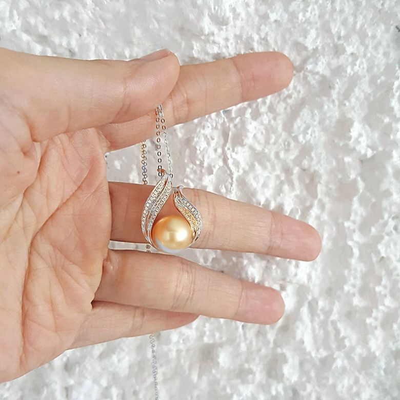  Pendentif Douce Végétale - Perle dorée - Or blanc, diamants - 7