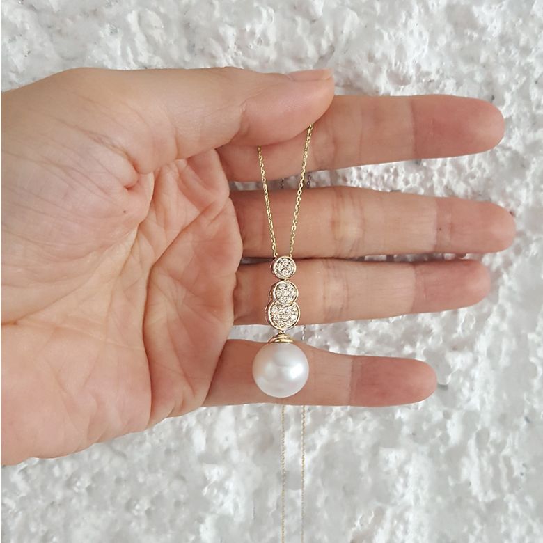Pendentif de joaillerie en or jaune, diamants et perle d’Australie - 4