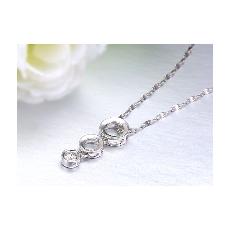 Pendentif contemporain or blanc en O - Diamant serti clos de 0.10ct - 2