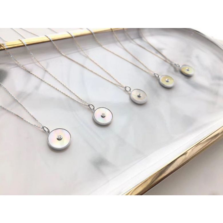 Pendentif Lettre de l'Alphabet - Vos initiales diamantées autour du cou or blanc - 17