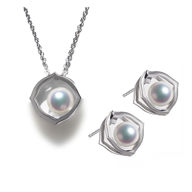 Pendentif, Bague et Boucles Coco Chanel. Perles Akoya, Or blanc, Diamants - 2