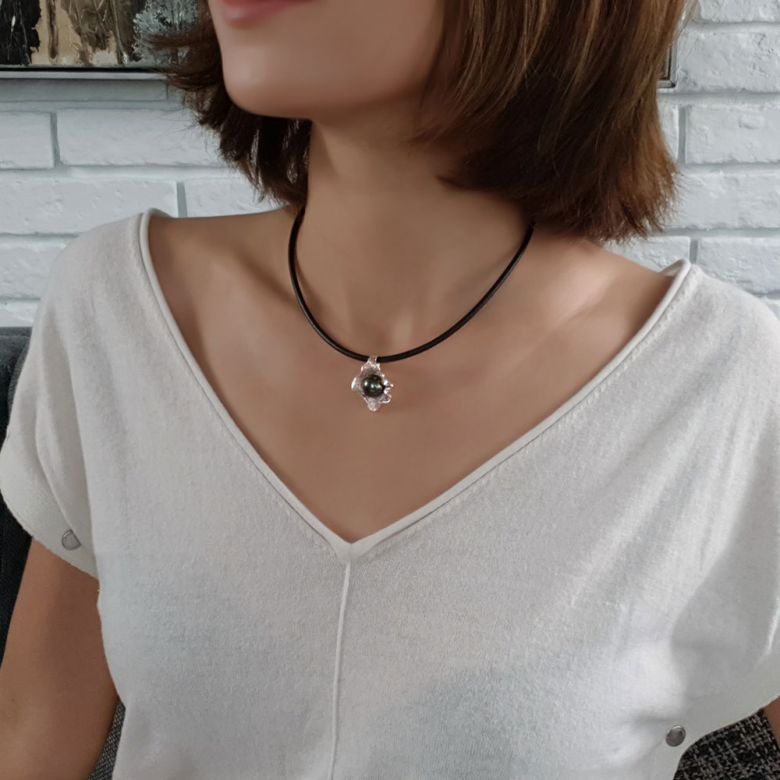 Pendentif polynésien - Perle de Tahiti bleue - Cordon cuir - Or rose - 4