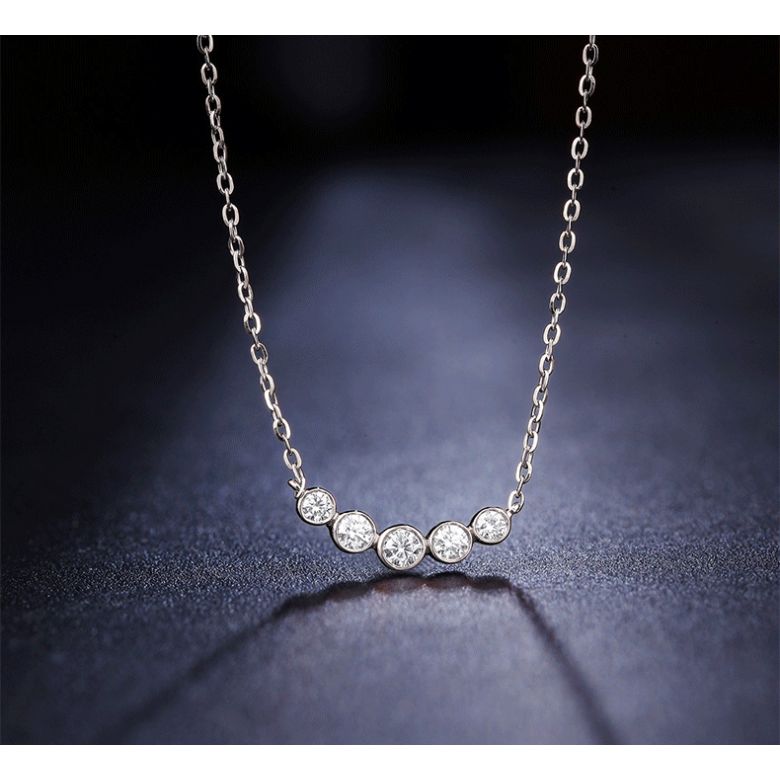 Collier pendentif Or blanc. 5 diamants sertis clos 0.26ct | Gemperles - 3