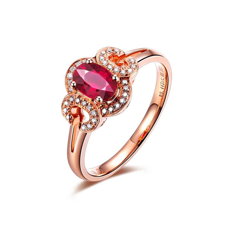 Bague de fiançailles en rubis diamants et or rose. Motifs bouclés - 1