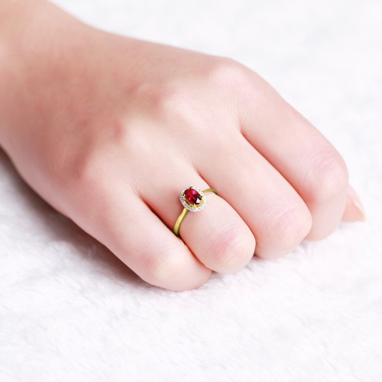 Bague rubis diamants et or jaune - Classique - Contraste éblouissant - 2