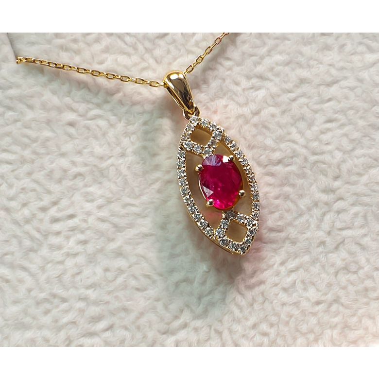 Pendentif ovalesque rubis or jaune. Sertissage diamants  - 4